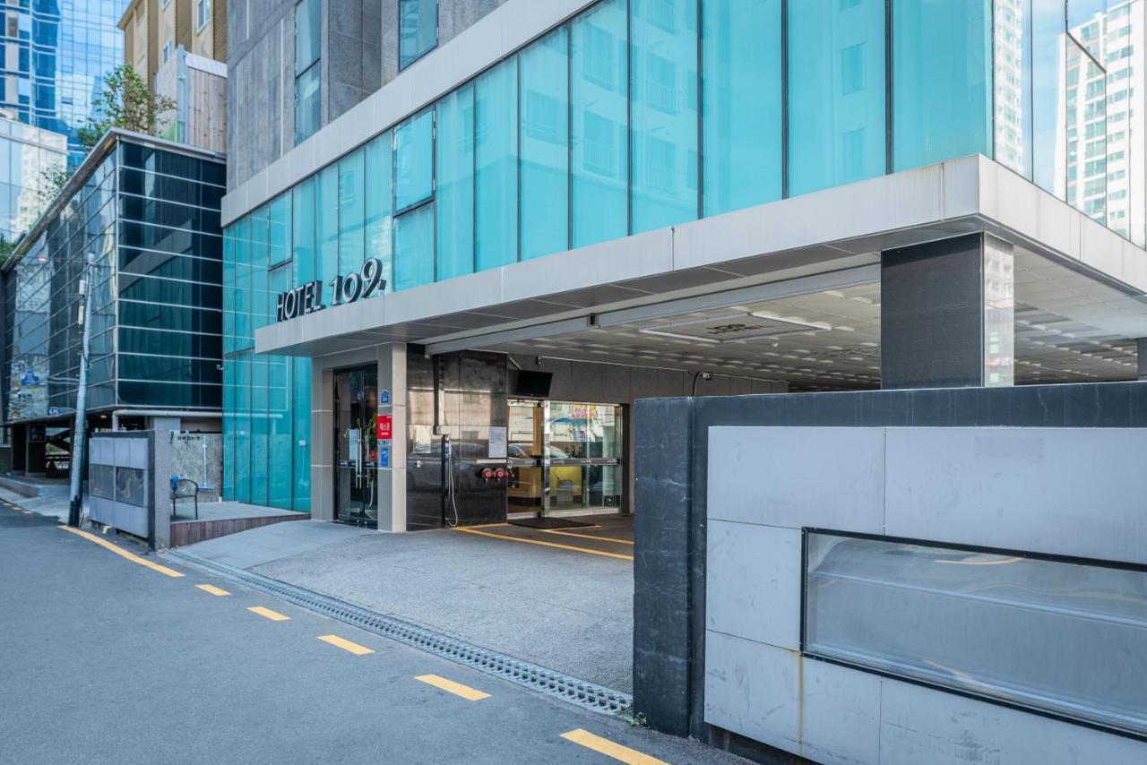 Hotel 109 Busan Bagian luar foto