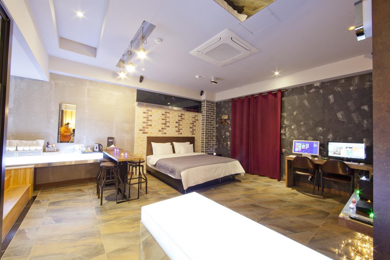 Hotel 109 Busan Bagian luar foto