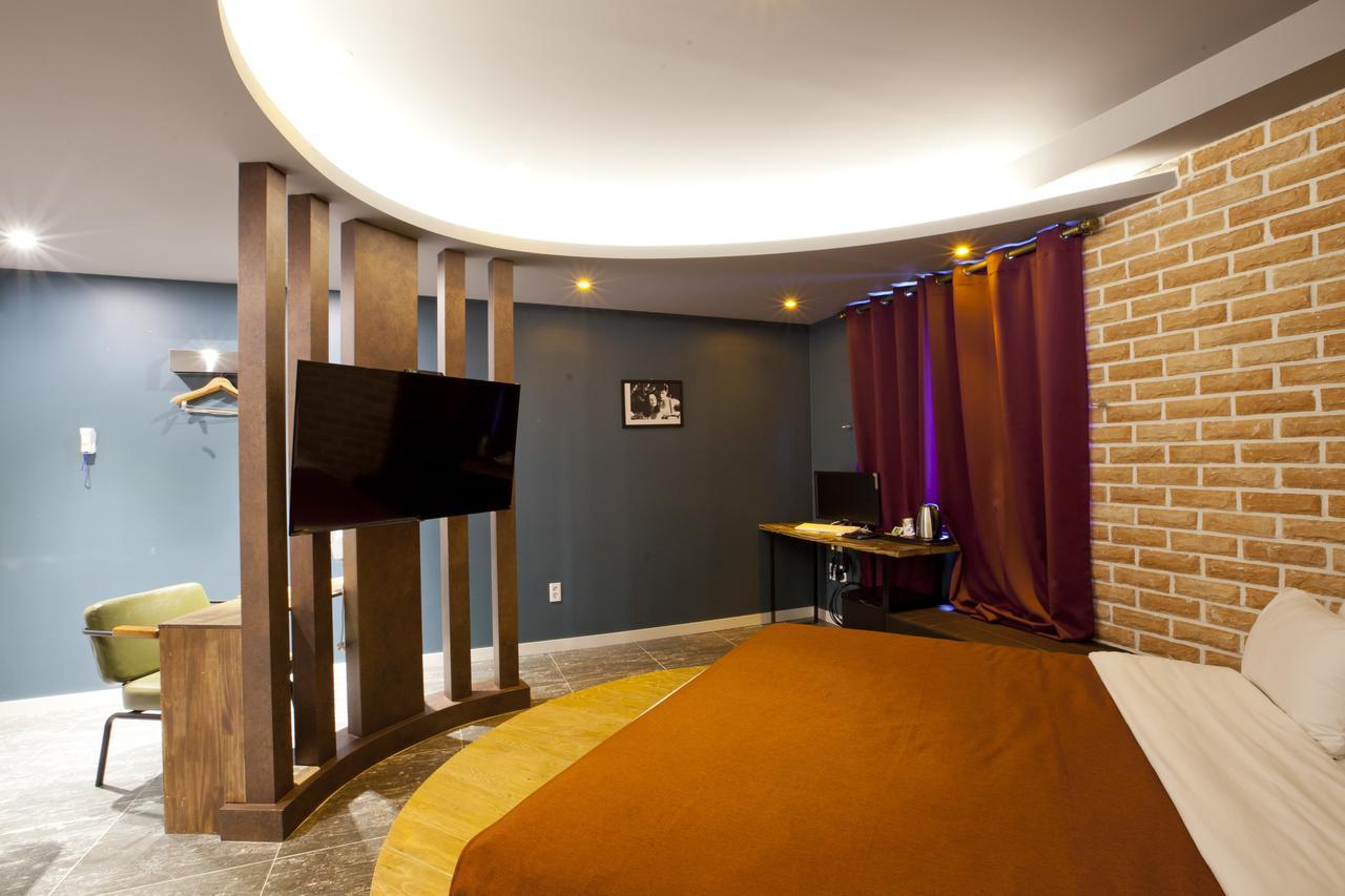 Hotel 109 Busan Bagian luar foto