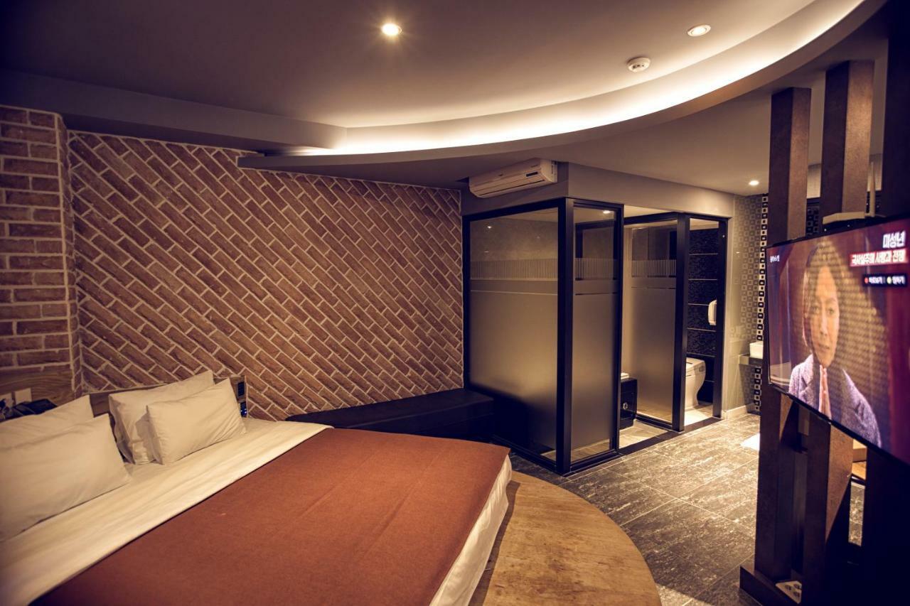 Hotel 109 Busan Bagian luar foto