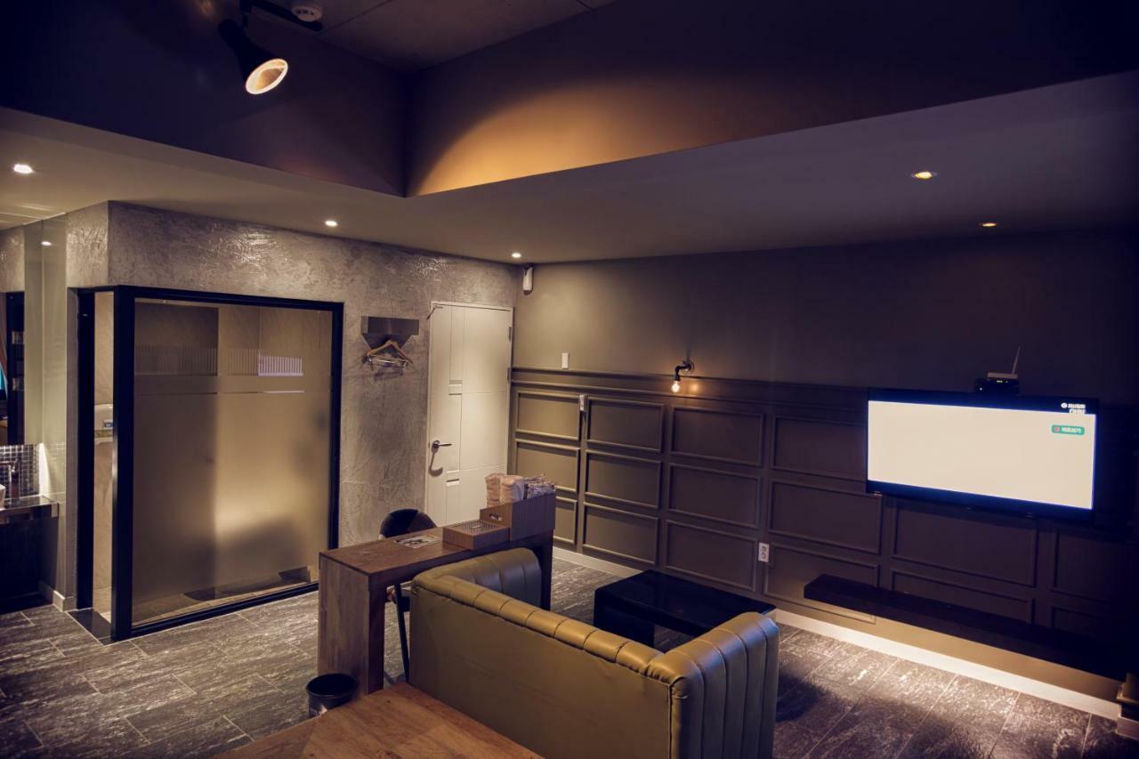 Hotel 109 Busan Bagian luar foto
