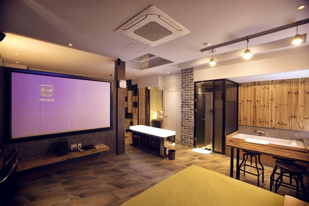 Hotel 109 Busan Bagian luar foto