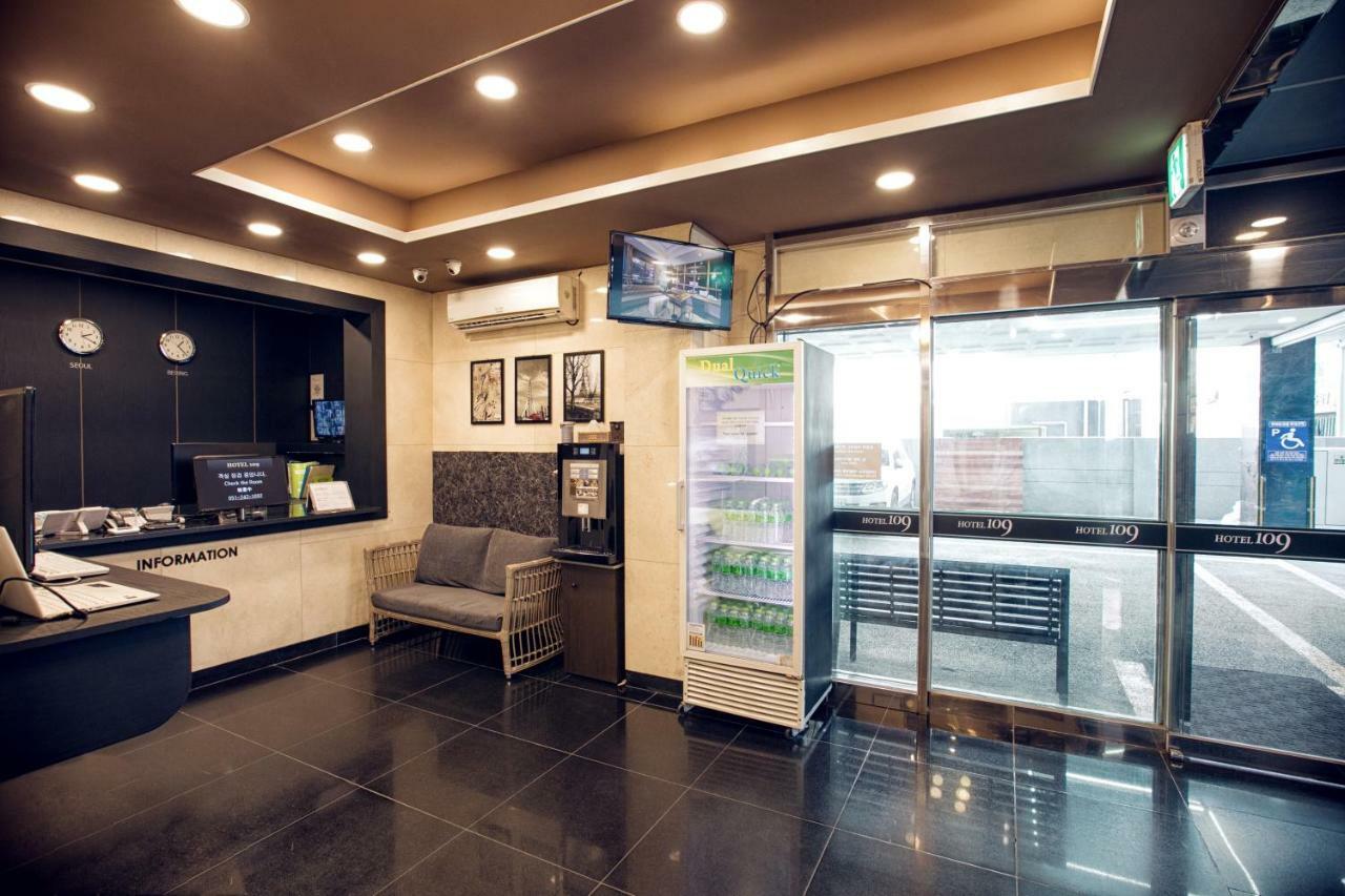 Hotel 109 Busan Bagian luar foto
