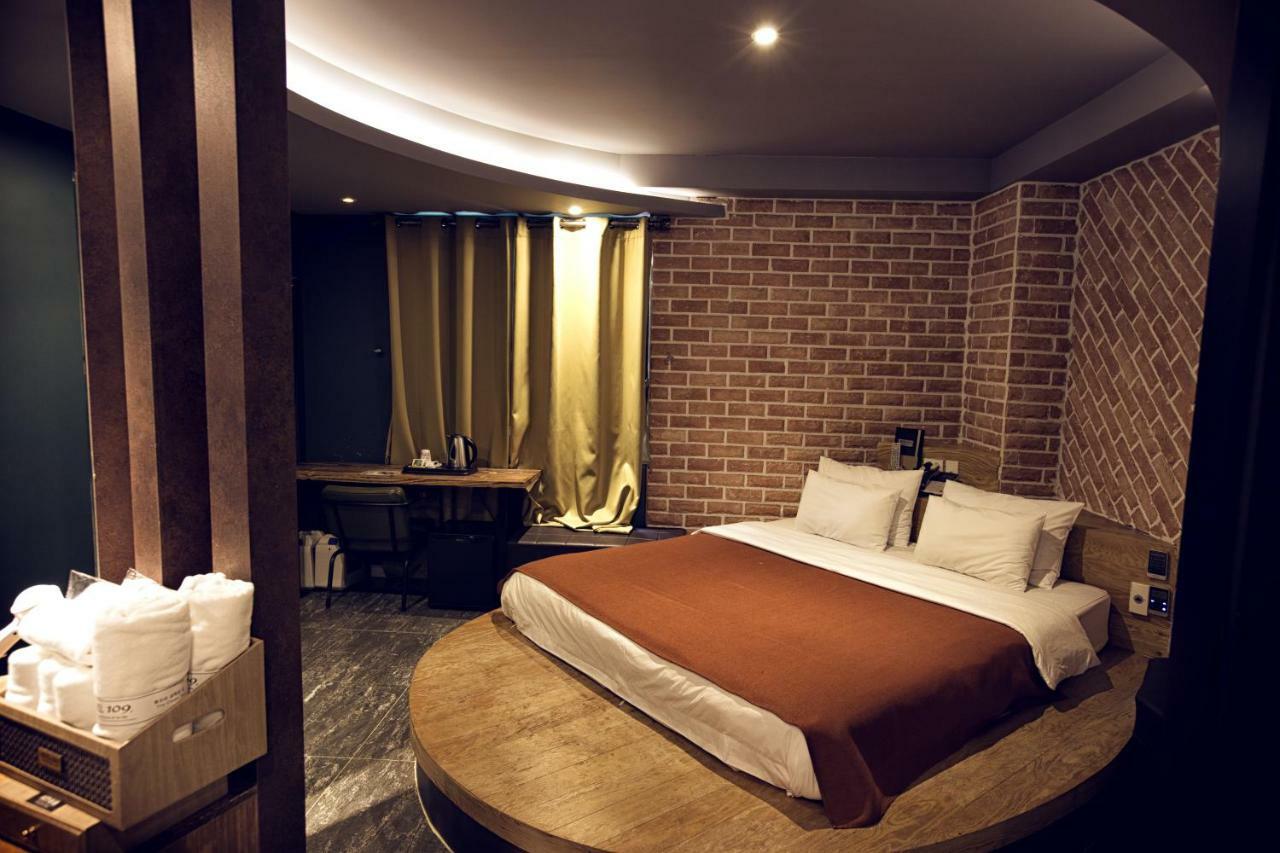 Hotel 109 Busan Bagian luar foto
